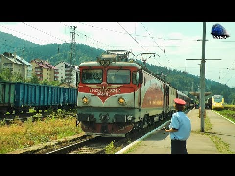 Delfinul 477-821-9 & IR1621 Bucuresti Nord-Timisoara Nord in Gara Predeal Station - 07 August 2017