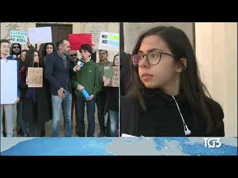 §.2/- TG3 a Bari, venerDì 29 marzo 2019 - generazione Greta in piazza per il futuro del pianeta