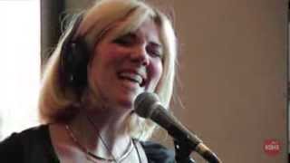 Caroline Smith and the Good Night Sleeps "The One Thing" Live at KDHX 2/20/14