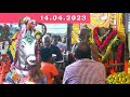 குலதெய்வம் கோவிலில் தேங்காய் உடைக்க�