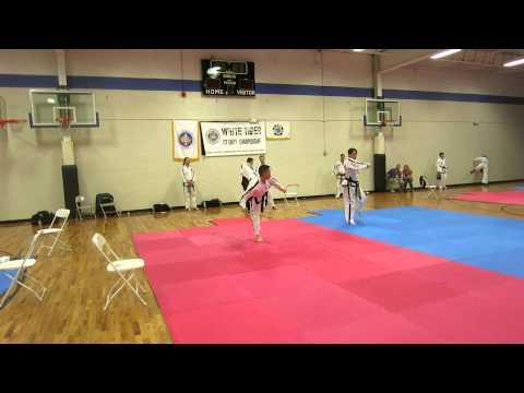 Moon-Moo - 4th Dan Pattern Finals - David Lim vs Emanuel Carlos - 2014 ITF Unity Championship