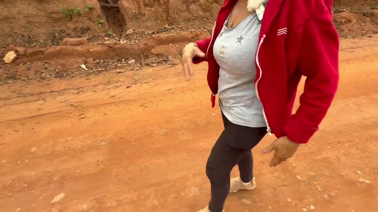 EU ME PASSEI POR HOMEM, NÃO TENHO VERGONHA DISSO - DONA CECÍLIA - MENDONÇA MG