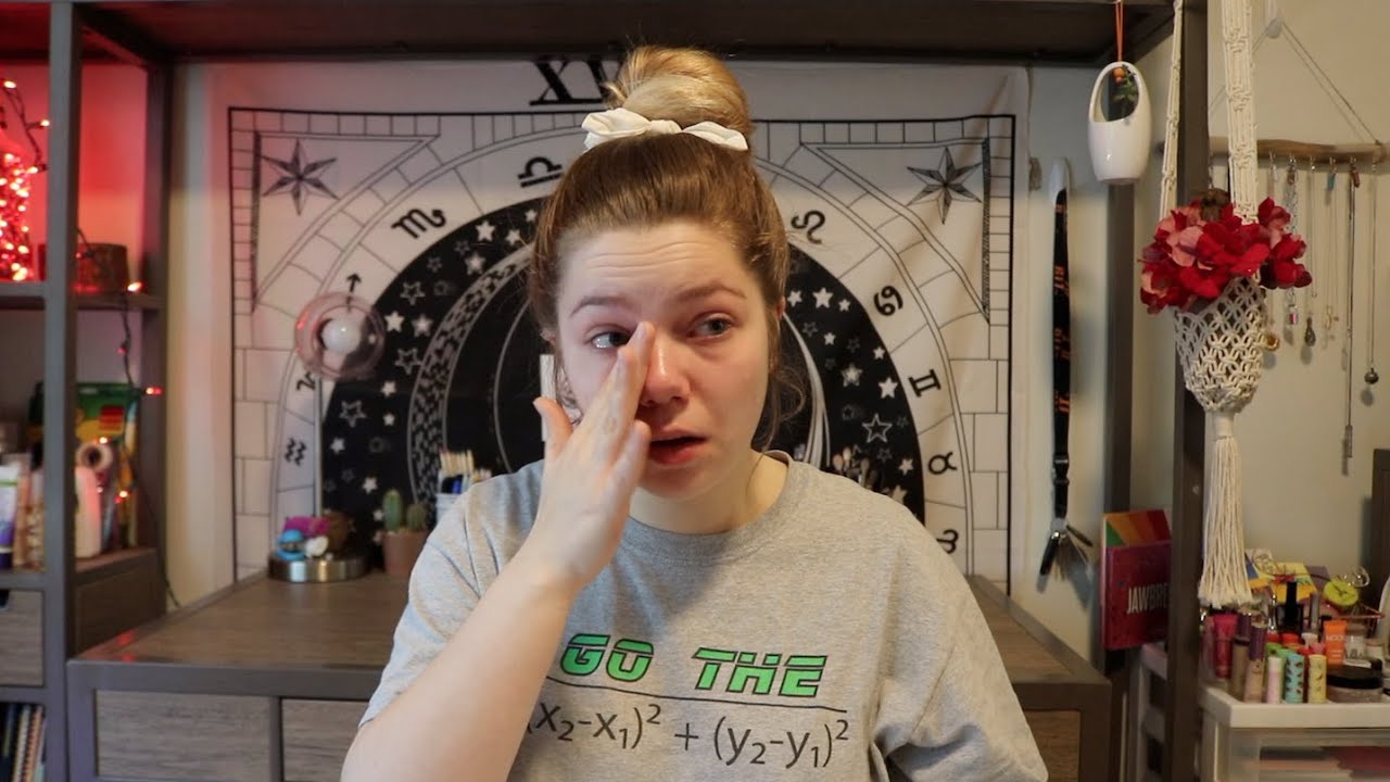 Why I Quit Smoking Weed // Cannabinoid Hyperemesis Syndrome