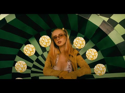 MIA GLADSTONE - CHANGE THE CHANNEL [Official Music Video]