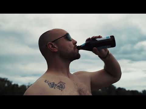 Mista Awesome - Männlich (prod. Mista Awesome) [Official Video]