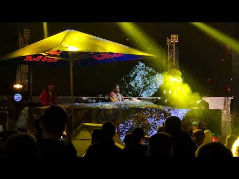 Rodriguez Jr. plays "Relocate (Rodriguez Jr. Remix)" @ MATINEE FEST 2021 | Grotto klabing