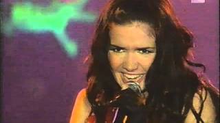Natalia Oreiro - Basta de ti - 6.4.2001 - Bratislava, SK - 013