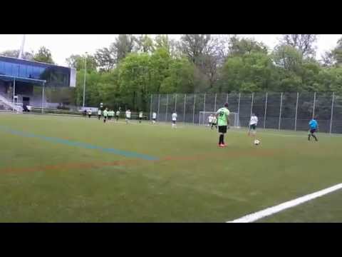 Kreisliga B5: Sehenswertes Kopfballtor