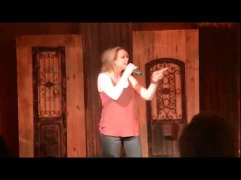 Lianie May performing in Ladysmith