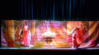 preview picture of video 'Mostra visual: MYA - Marionetes de Mandalay - Mandalay Marionettes Theatre'