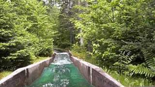 preview picture of video 'Yule Log Flume, Santa's Village'