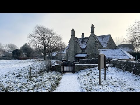 COTSWOLDS - A Snowy Walk Through the Heart of an English Village: A Winter's Day Adventure