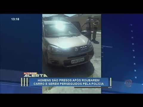 Homens são presos após roubarem carro e serem perseguidos pela polícia