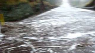 preview picture of video 'Flooding of Mamalahoa Highway Big Island Hawaii'