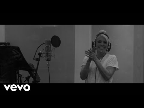 Banda El Recodo De Cruz Lizárraga - Tengo Una Ilusión ft. Yuri