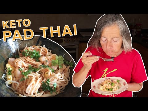 How to Make Keto Pad Thai with Chicken and Shrimp