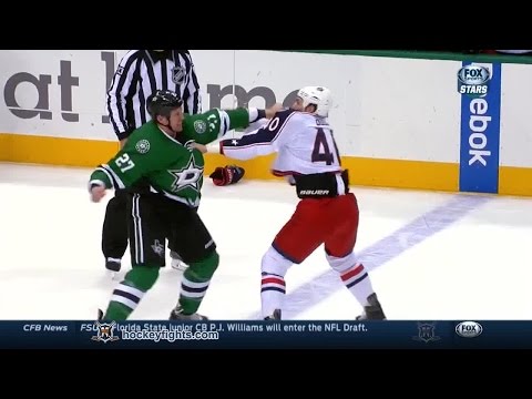 Jared Boll vs Travis Moen