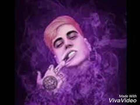 Es una diabla me besa y despues no me habla😉😉