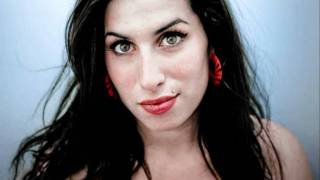 Amy Winehouse - I Should Care (Live)