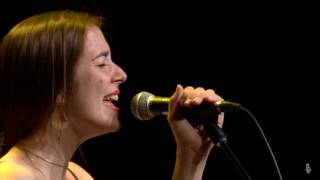 Margaret Glaspy - Love Like This (eTown webisode #1032)
