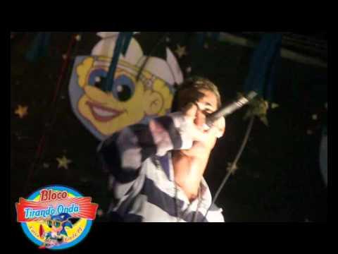 NILSINHO SONY PROS E NELSINHO NO BLOCO TIRANDO ONDA.