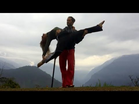 Bess & Gert dancing in the clouds of Nepal Himalayas - Brazilian Zouk  Improvisation