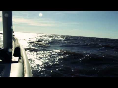 Navegando a vela Rio de la Plata con un Mystic