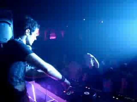 DJ ALLAN NATAL is playing "Make Me Love You" @ BLACKCHERRY (by Jojo / Mangement.)