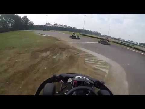 Corrida de Kart no Velopark VP-1500 on-board