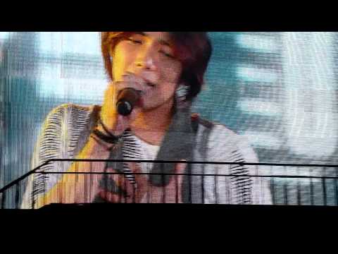 [HD FANCAM] FTISLAND - LOVE LOVE LOVE @ KMWBKK 110312