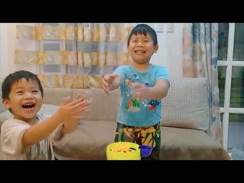 WOW... Gazillion tornado bubbles (TOY UNBOXING)