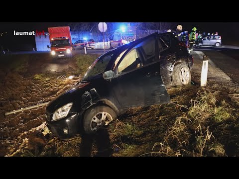Drei Verletzte bei Kreuzungskollision auf Innviertler Straße in Buchkirchen