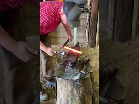 Idaho horseshoeing school making a shoe pt 1