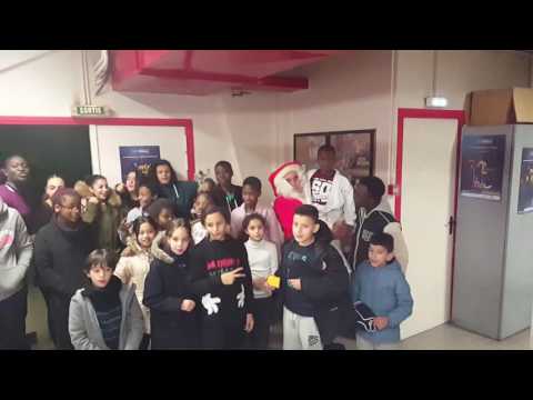 Nos jeunes du Cosf Volley Saint Fons vous souhaitent un joyeux Noël