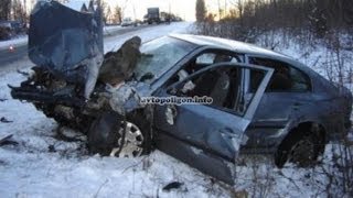 preview picture of video 'CAR CRASH IN RUSSIA COUNTRY FATAL CRASH SKODA OCTAVIA'