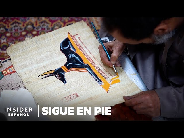 Vídeo relacionado con Papiro Egipcio Auténtico, Pergamino de Arte Tradicional con Diosa Hathor y Reina Nefertari, Hecho a Mano en Egipto, 22x33 cm