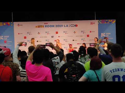 2019.08.16 KCON LA - Momoland (모모랜드) - Hi-Touch - Dance Charades - Fancam (직캠)
