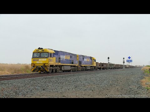 4PM4 Steel Wagons & Shipping Containers - PoathTV Australian Trains & Railways