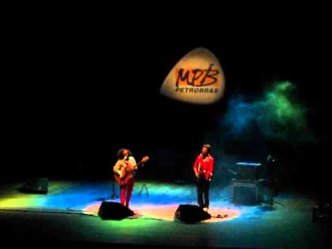 Dani Black e Chico César (esquecem letra kk) - Aracaju