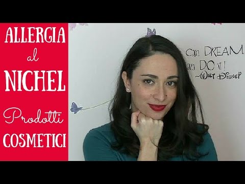 Faccia laser che solleva risposte di fotografia a e Lo stringimento di un secolo in Mosca il prezzo