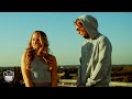 Kevin ft. Emma Heesters - Mooi (titelsong van de film 'De Club Van Lelijke Kinderen) Kevin ft. Emma Heesters - Mooi (titelsong van de film 'De Club Van Lelijke Kinderen)
