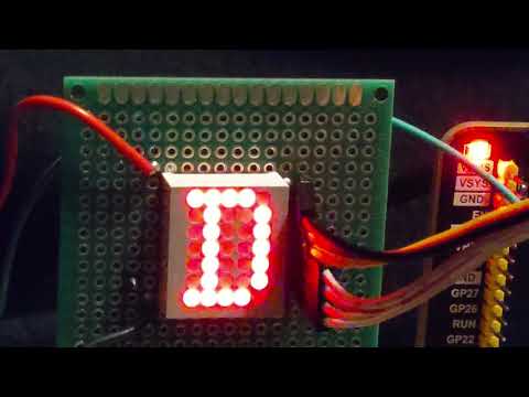 micropython, raspberry pi pico pio, dlo7135 display demo, source in the description