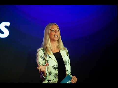  Miriam Staley hosting showreel 