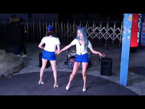 SEOYU DANCE. HALLOWEEN MAKE-UP BUSKING ON HONGDAE STREET. 20201103.