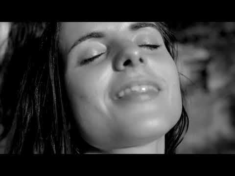 Andrea Motis - DEIXA'T ANAR (Official video)
