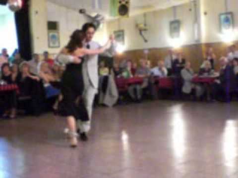  Pablo Rodriguez  is  dancing  to  the  milonga  "  La Espuela  "