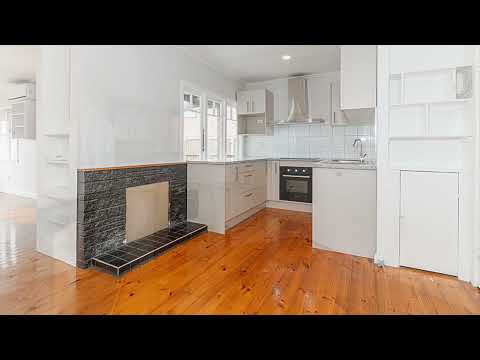 70 Hobsonville Road, West Harbour, Auckland, 3 bedrooms, 1浴, House
