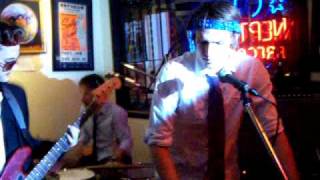 100 Monkeys singing The Fair @ neptoon records September 19, 2009