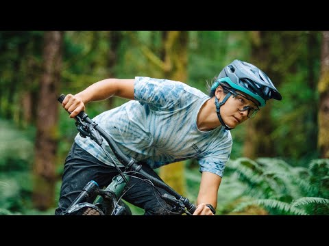 Specialized Tactic 4 helma