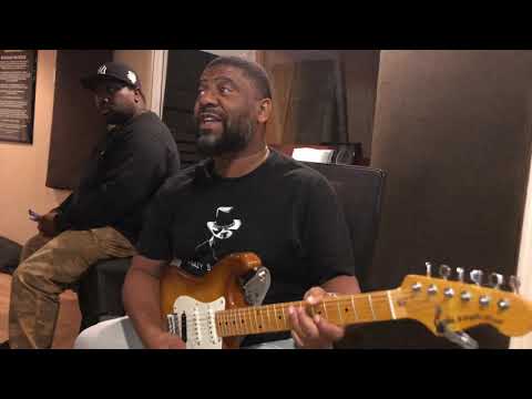 Legendary guitarist Jubu Smith,  dropping knowledge to all musicians looking to become a legendary